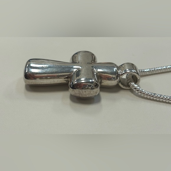 Vintage 925 puffy sterling silver cross pendant & snake chain - Picture 7 of 9